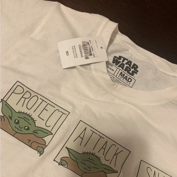 Baby Yoda Hot Topic T Shirt - Picture 2 of 2